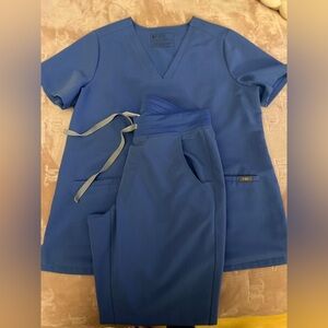 Figs scrub set